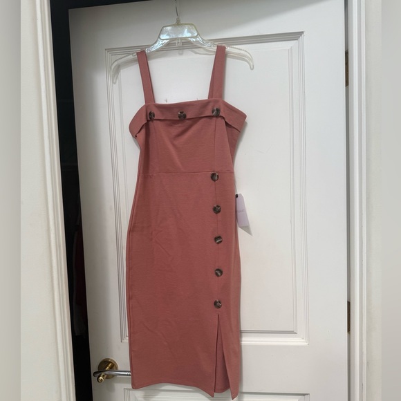 Elegant Pink Sleeveless Dress - Picture 1 of 2